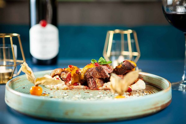 Où déguster les spécialités culinaires de Lyon lors d'un circuit gastronomique guidé?